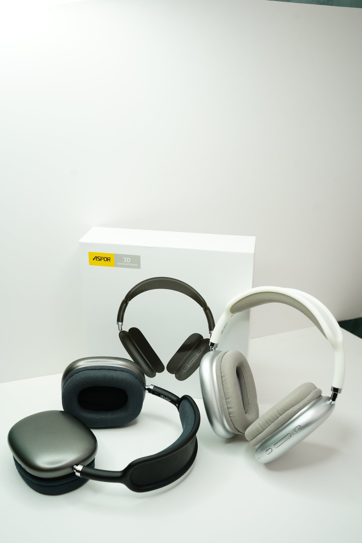 Immerse yourself in unparalleled comfort and audio quality with Aspor headphones. Experience 20 hours of uninterrupted listening pleasure with rich, 3D surround sound."